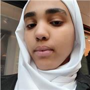 Étudiante en informatique qui offre un soutien scolaire efficace au niveau collège